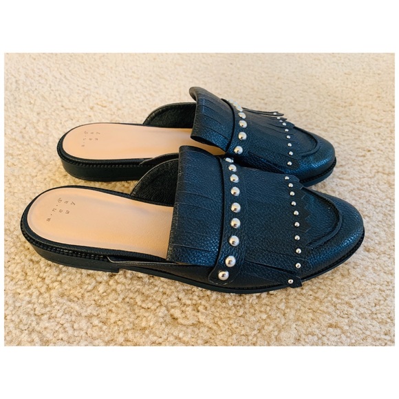 Studded Mule shoe - Picture 3 of 6